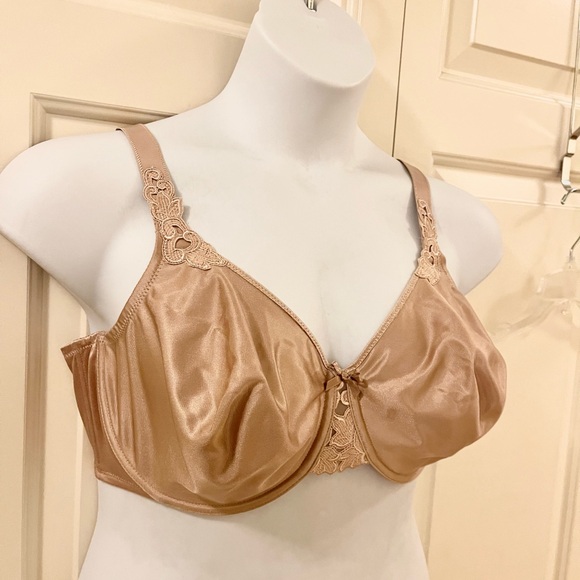 Chantelle bundle of 2 bras - Picture 5 of 13